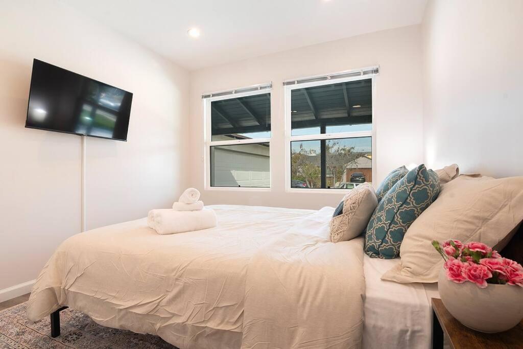 Beautiful 3 Bed 1 Bath Designer Home + Hot Tub Los Ángeles Exterior foto